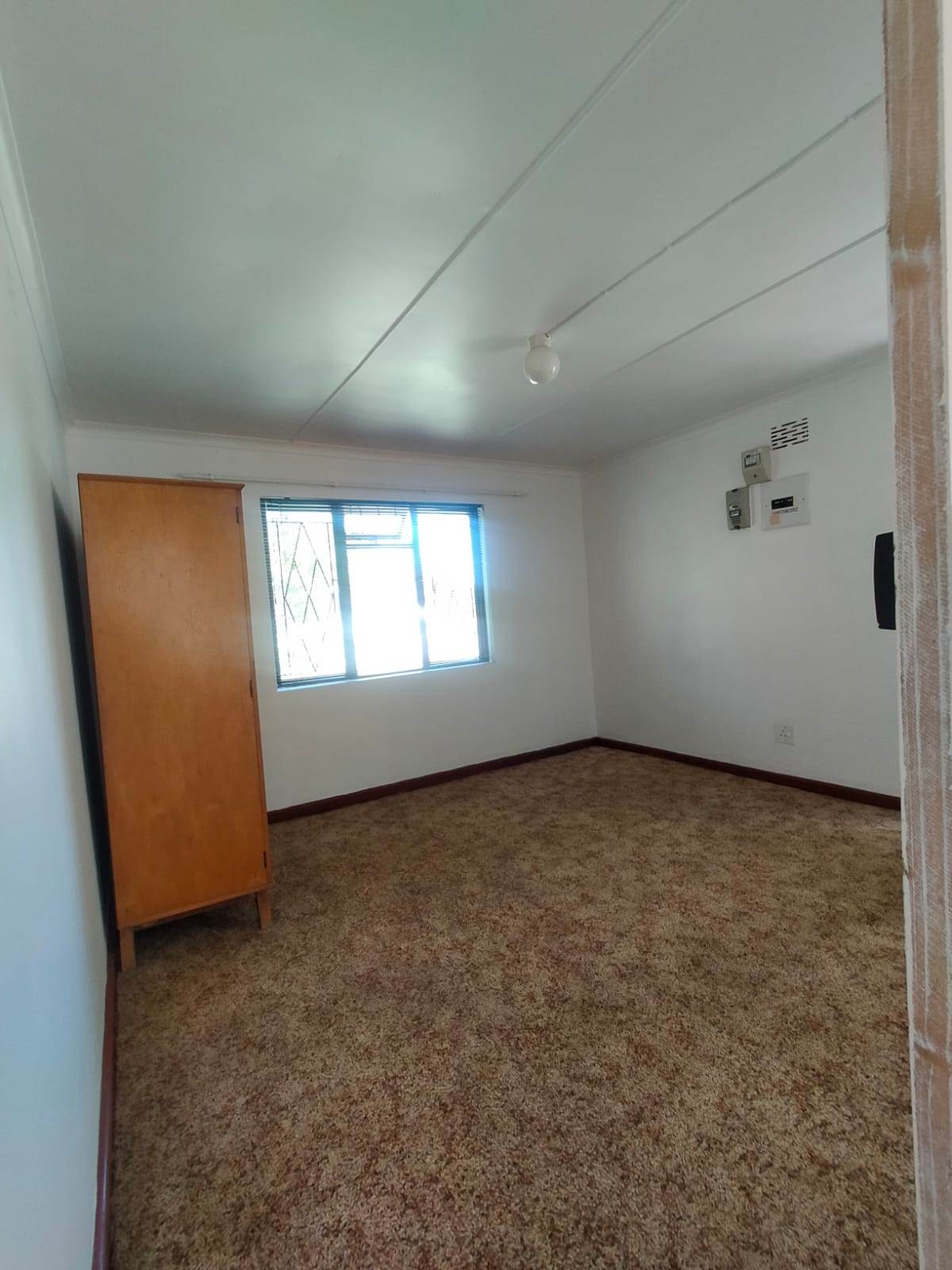 1 Bed Flat in Swellendam photo number 5