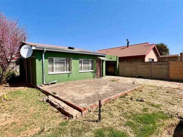 2 Bedroom House 2 Bedroom House