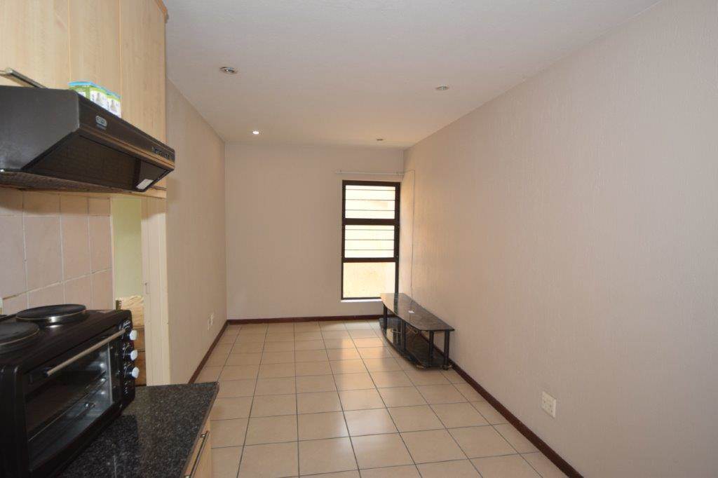 1 Bed Apartment in Nelspruit Central photo number 4