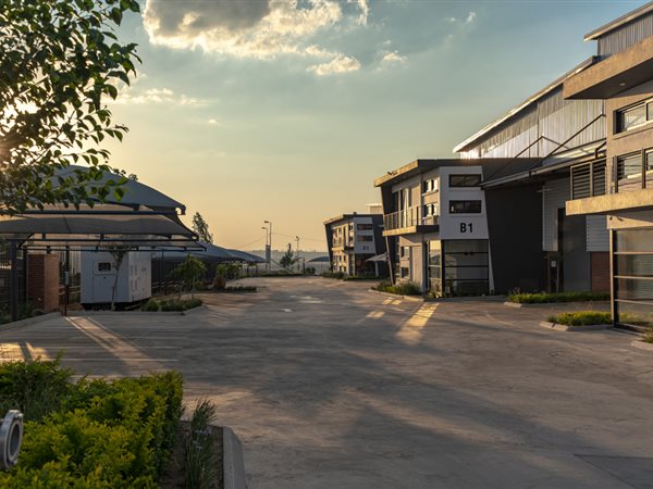 700  m² Industrial space