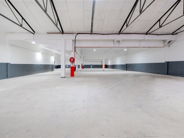 1 400  m² Industrial space