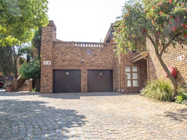 2.5 Bed Townhouse in Sunward Park