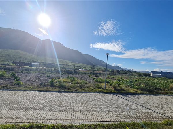 812 m² Land