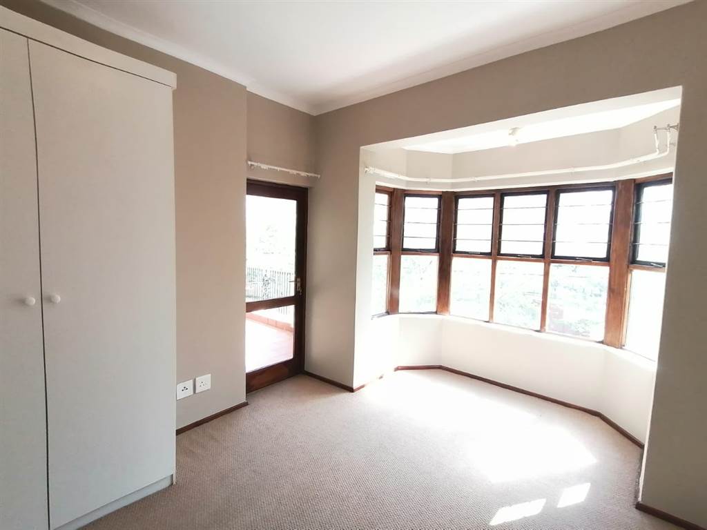 2 Bed Apartment in Bryanston photo number 28
