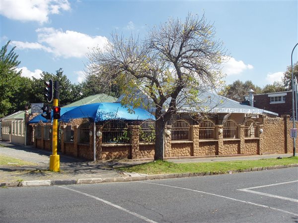 495 m² Land available in Turffontein