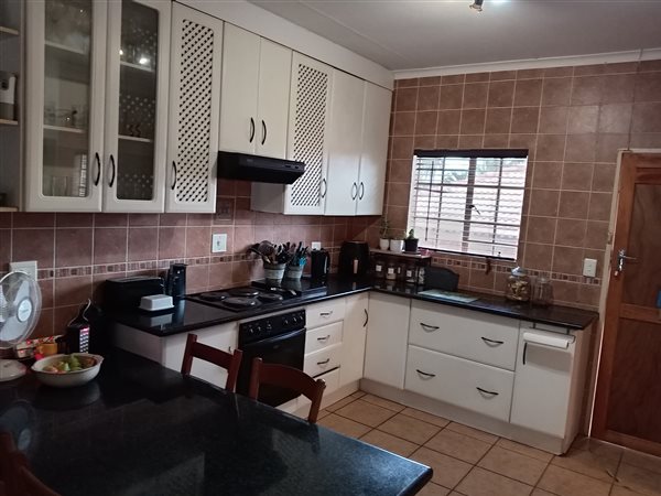 3 Bedroom House 3 Bedroom House