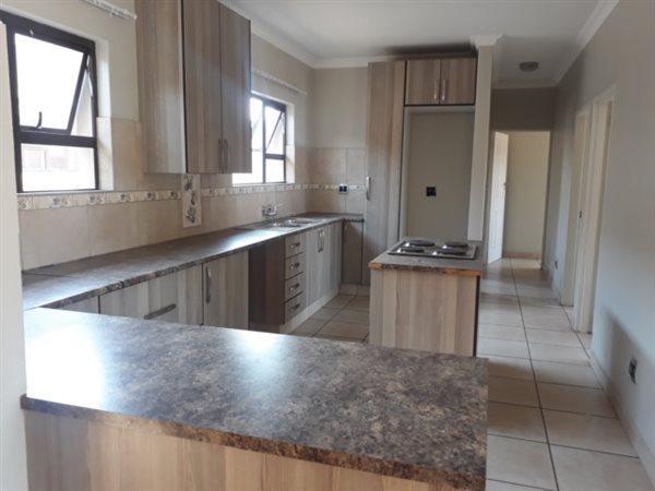 3 Bedroom Townhouse 3 Bedroom Townhouse