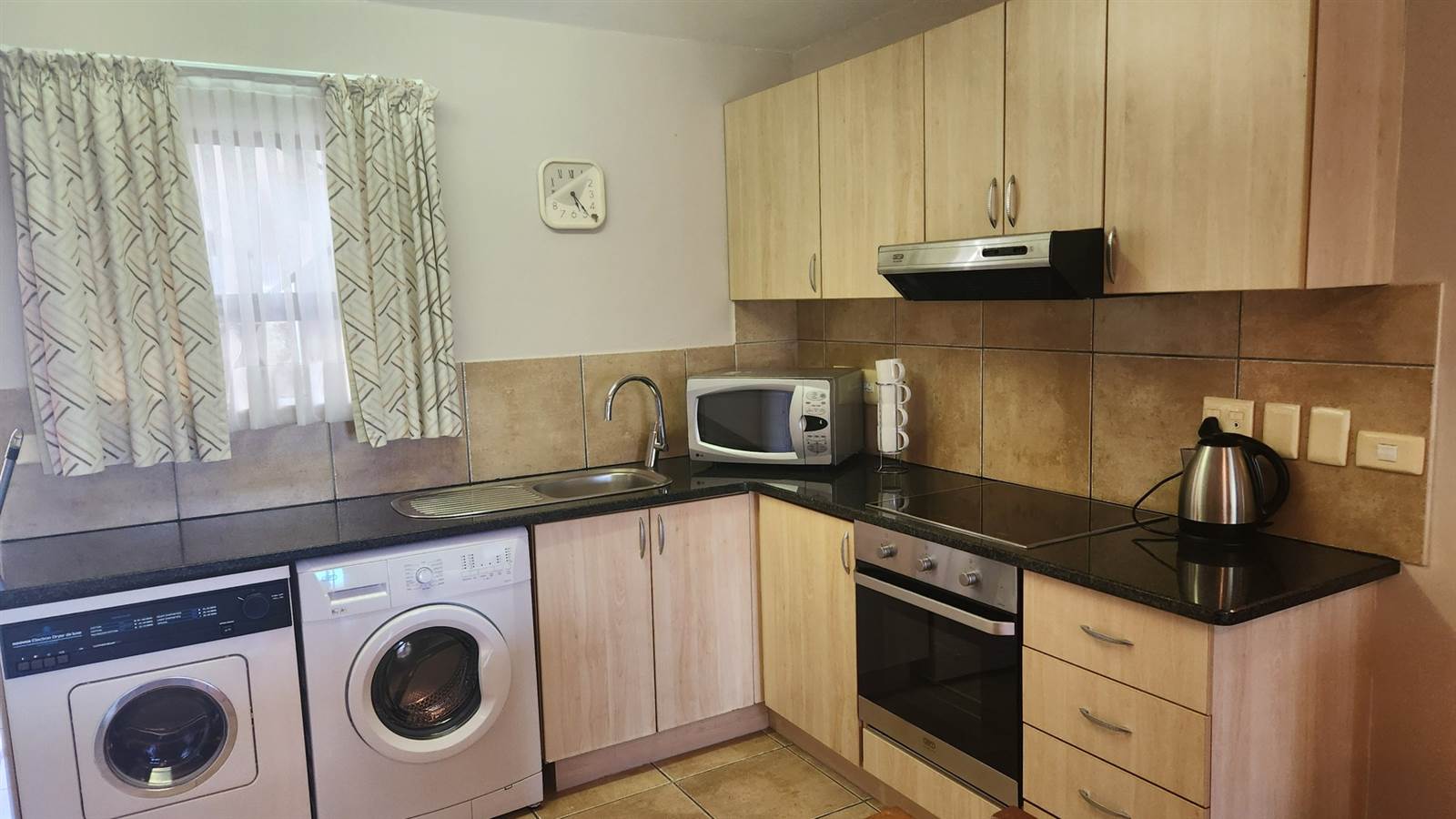 2 Bed Apartment in Cutty Sark photo number 14