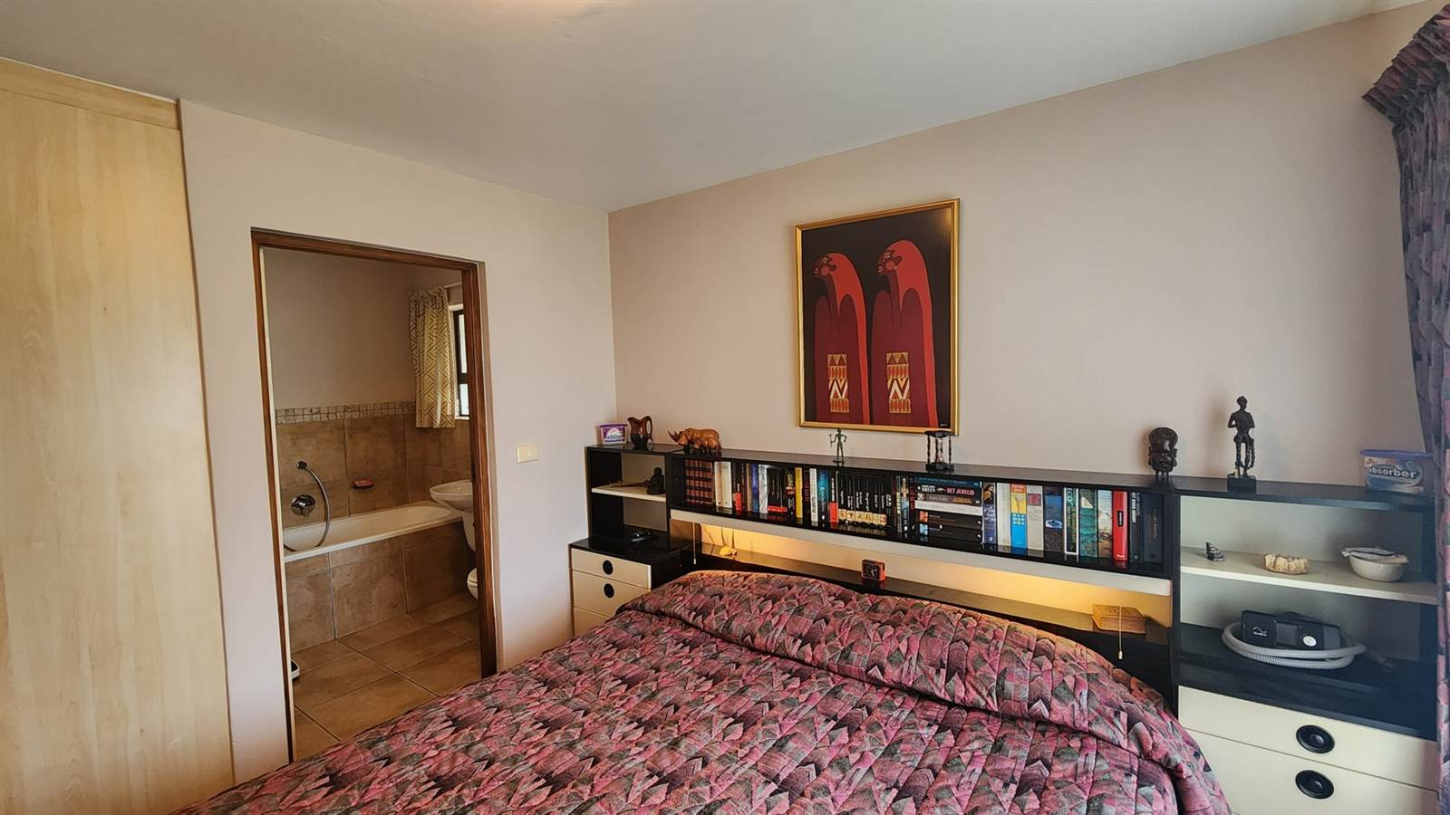 2 Bed Apartment in Cutty Sark photo number 21