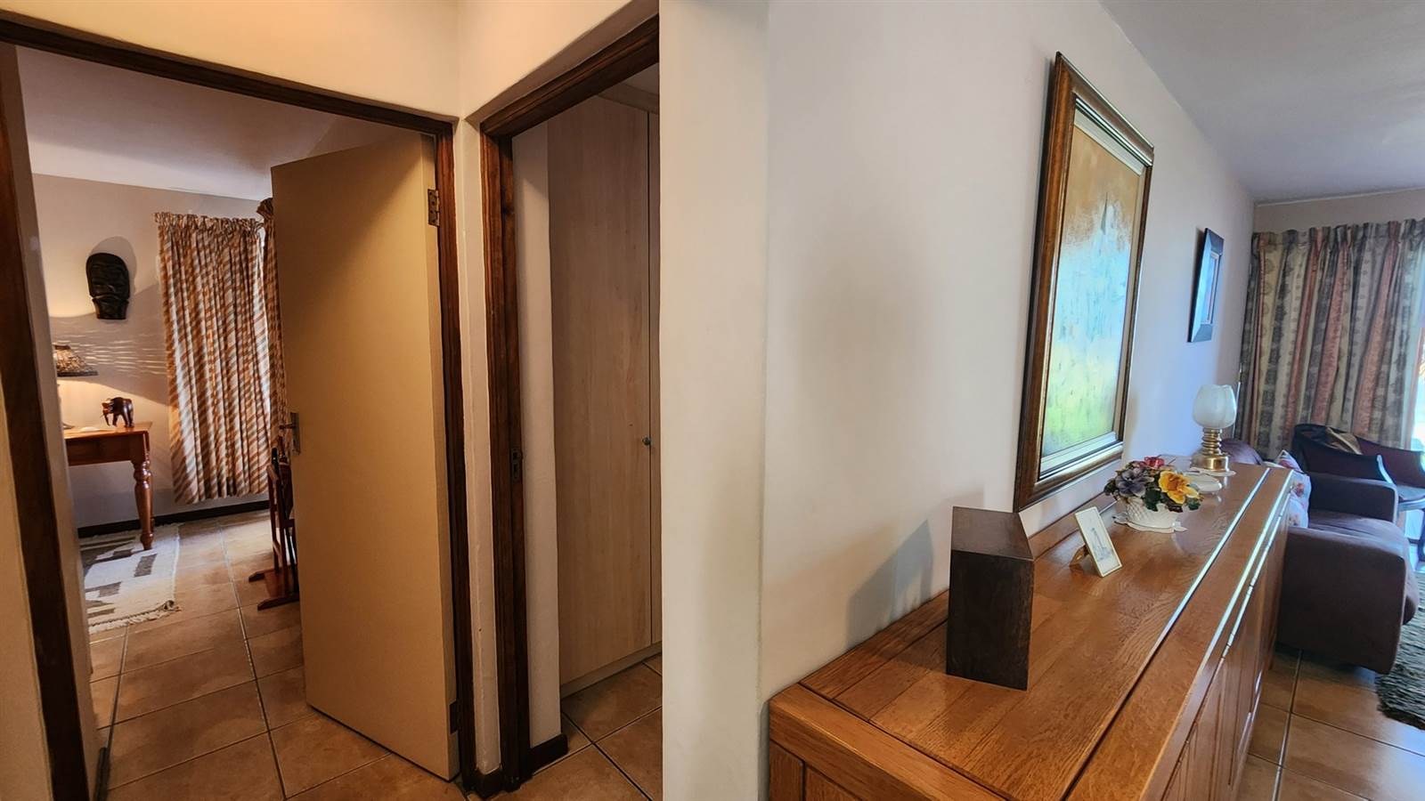 2 Bed Apartment in Cutty Sark photo number 17