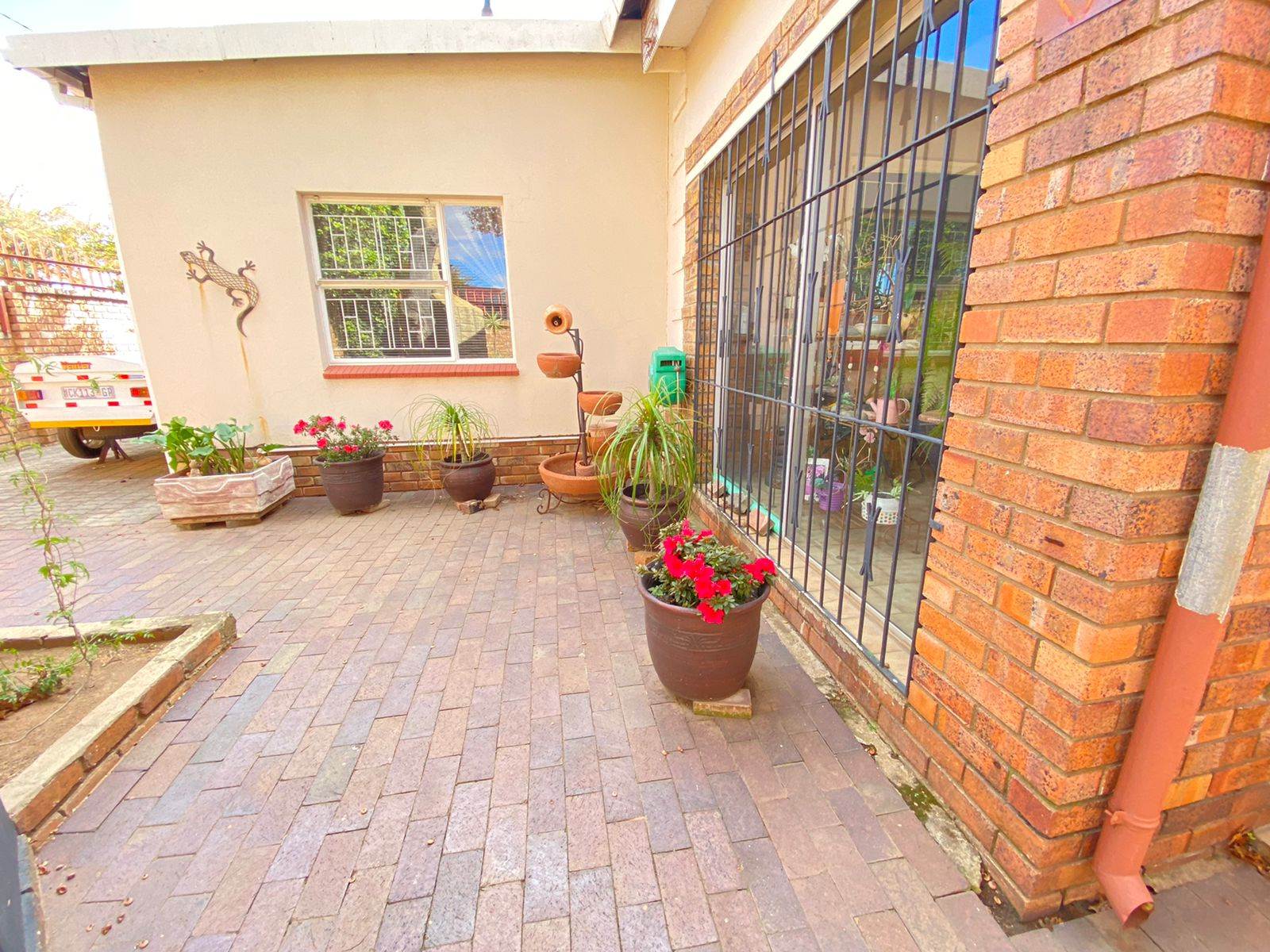3 Bed House in Turffontein photo number 19
