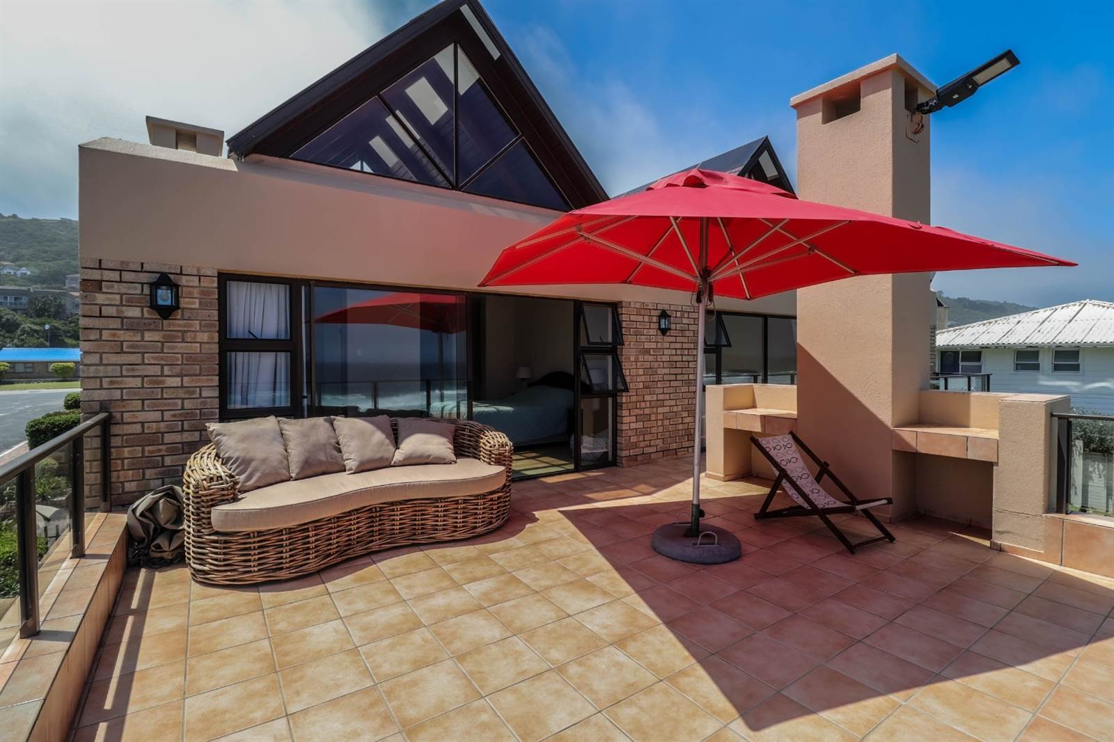 6 Bed House in Outeniqua Strand photo number 11