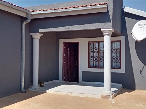 2 Bed House in Ratanda