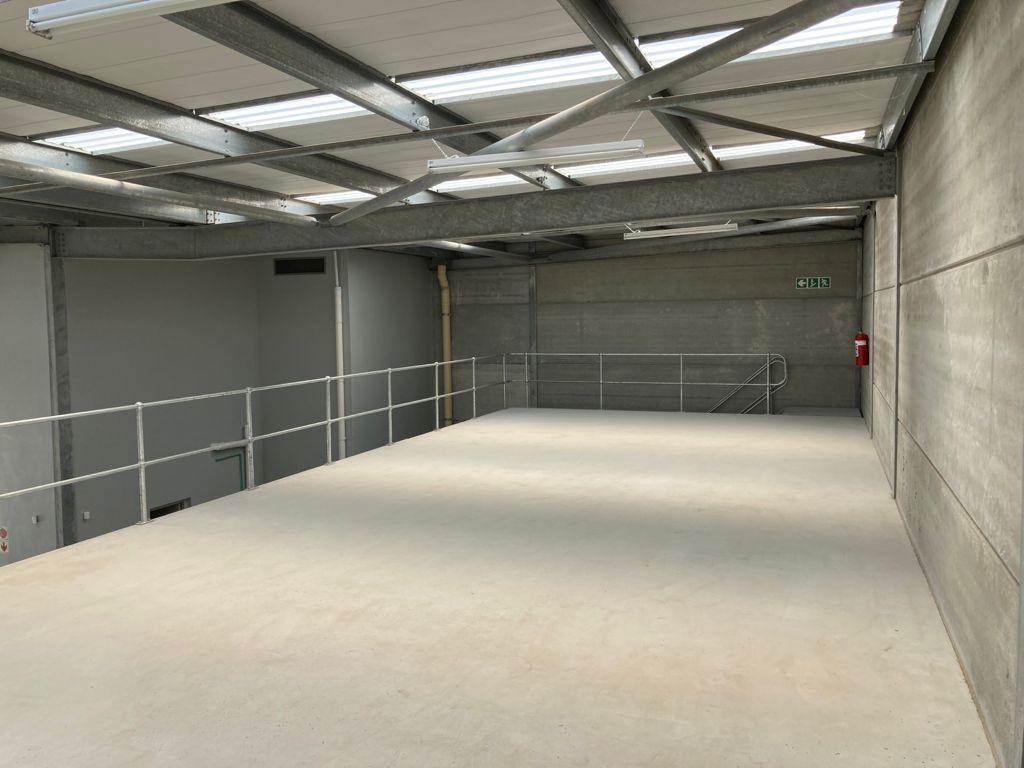 458  m² Industrial space in Everite Industria photo number 8