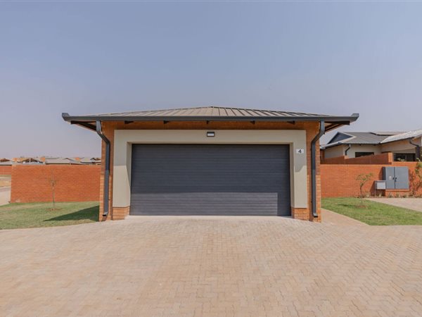 3 Bedroom Townhouse 3 Bedroom Townhouse