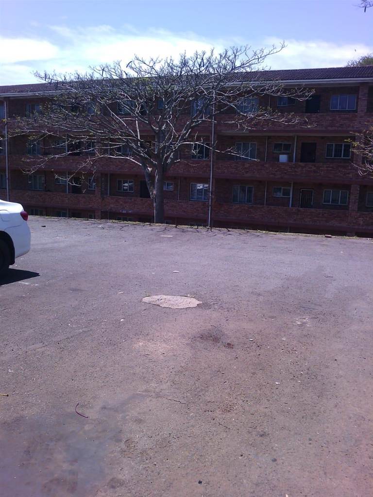 2 Bed Apartment in Empangeni Central photo number 1