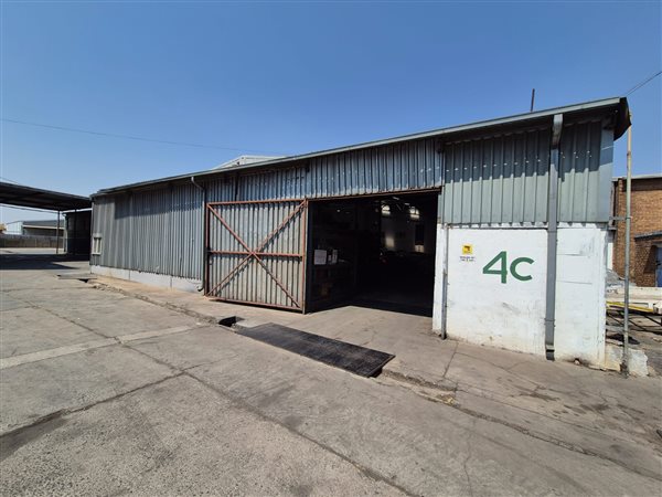 454  m² Industrial space