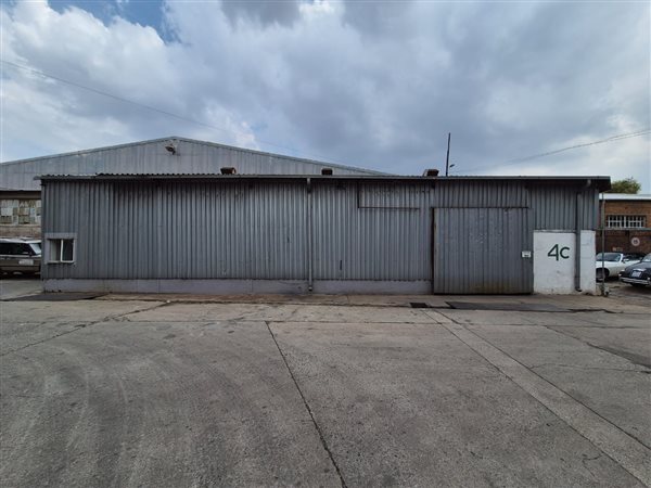 454  m² Industrial space