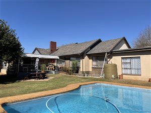 4 Bed House in Buurendal