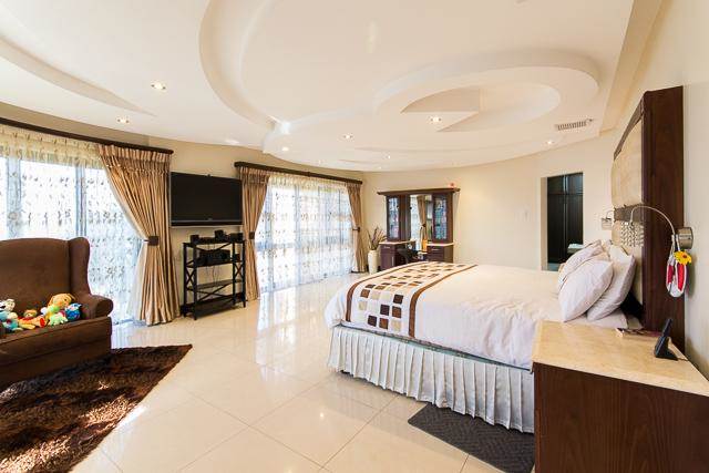 7 Bed House in Ballito photo number 10