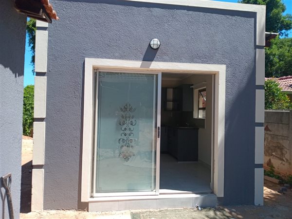 1 Bedroom Garden Cottage