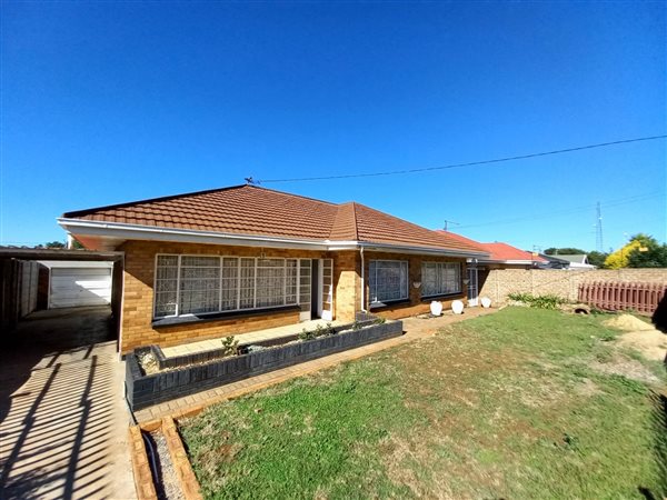 3 Bedroom House 3 Bedroom House