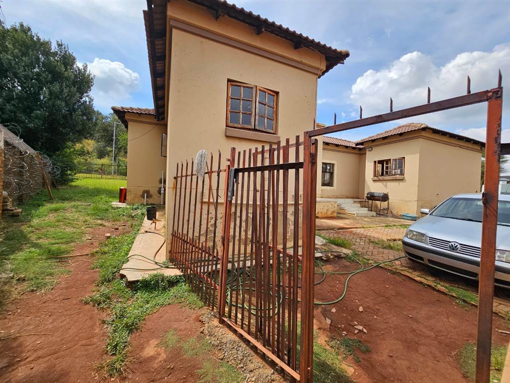 15 Bed House in Pretoria West photo number 21