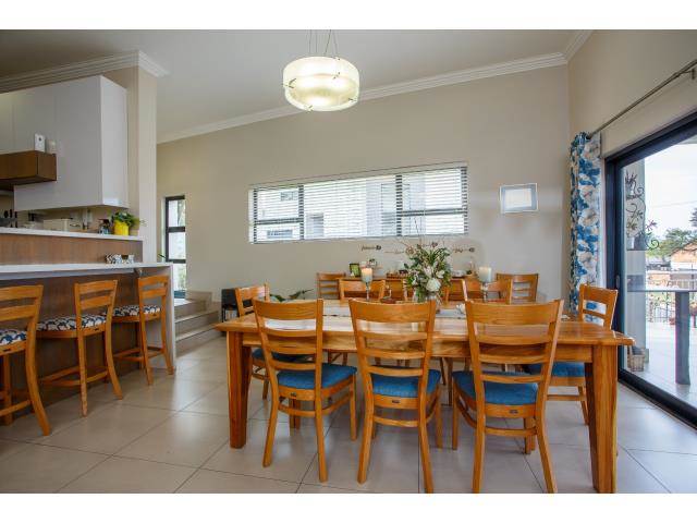 4 Bed Townhouse in Waterkloof photo number 6