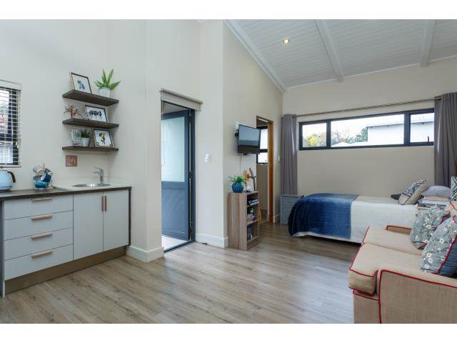 4 Bed Townhouse in Waterkloof photo number 19