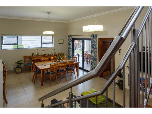4 Bed Townhouse in Waterkloof photo number 8