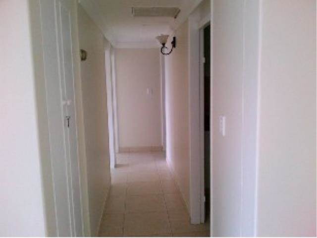 2 Bed Apartment in Umhlanga Rocks photo number 11