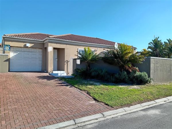 3 Bedroom House 3 Bedroom House