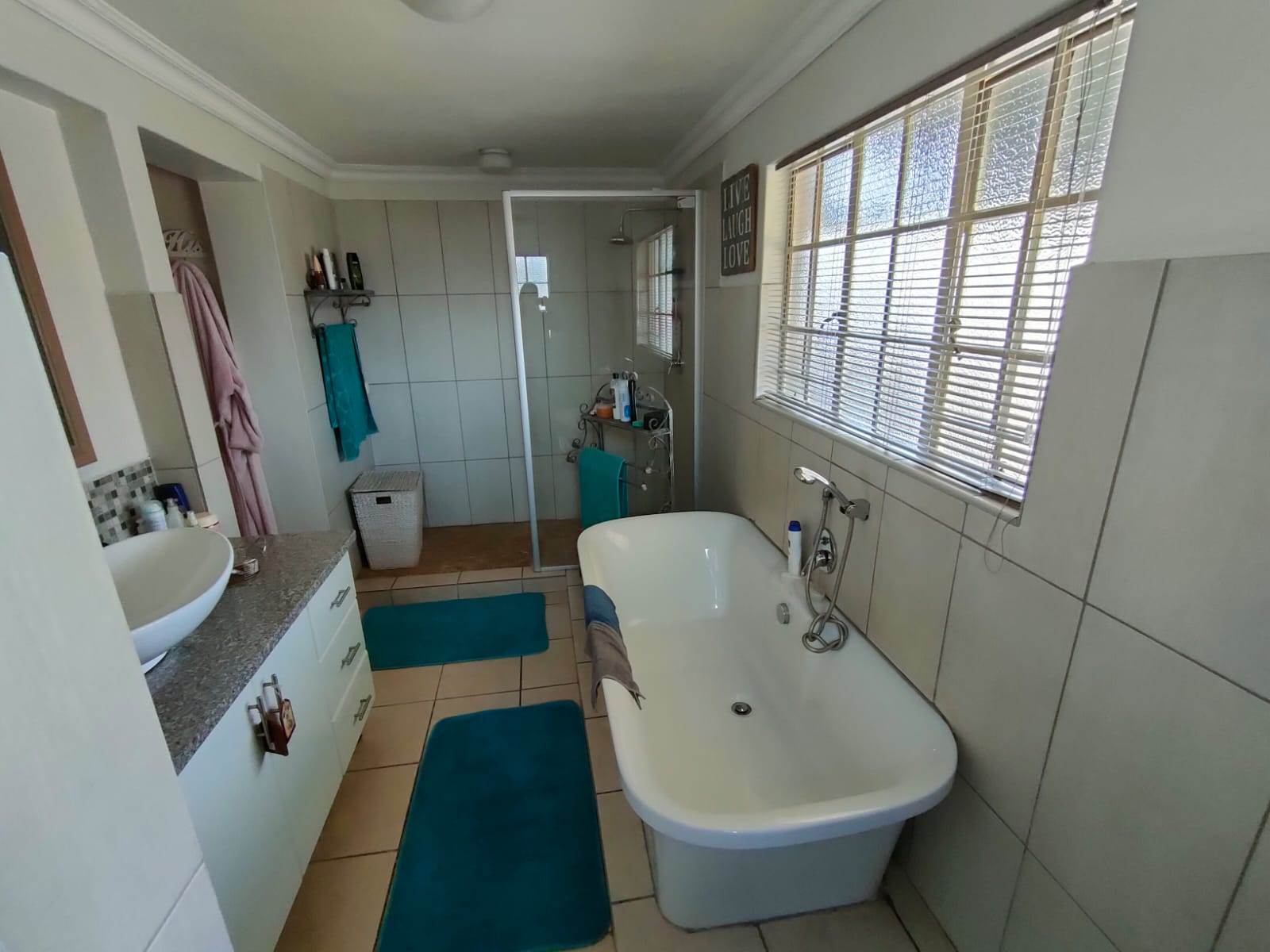 6 Bed House in Middelburg South photo number 21