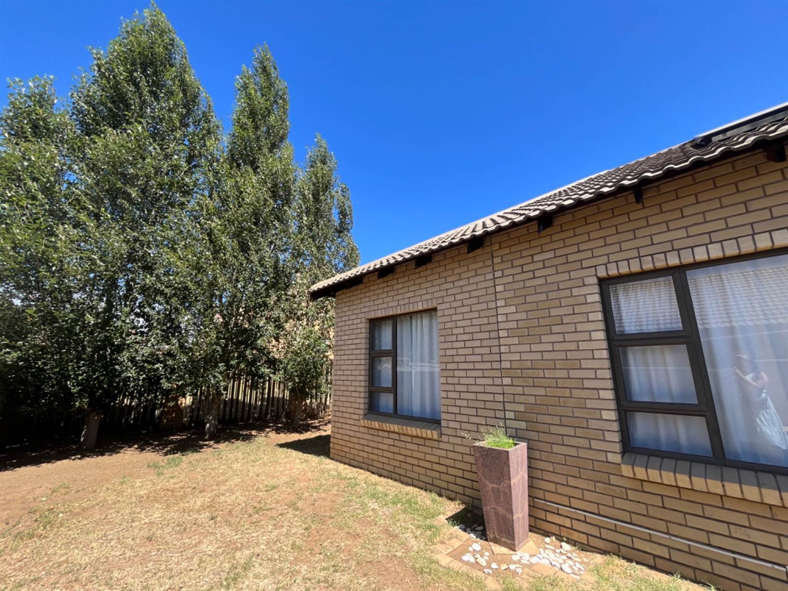 3 Bed Townhouse in Spitskop photo number 16