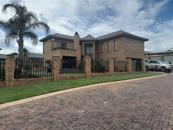 3 Bed House in Kungwini Country Estate