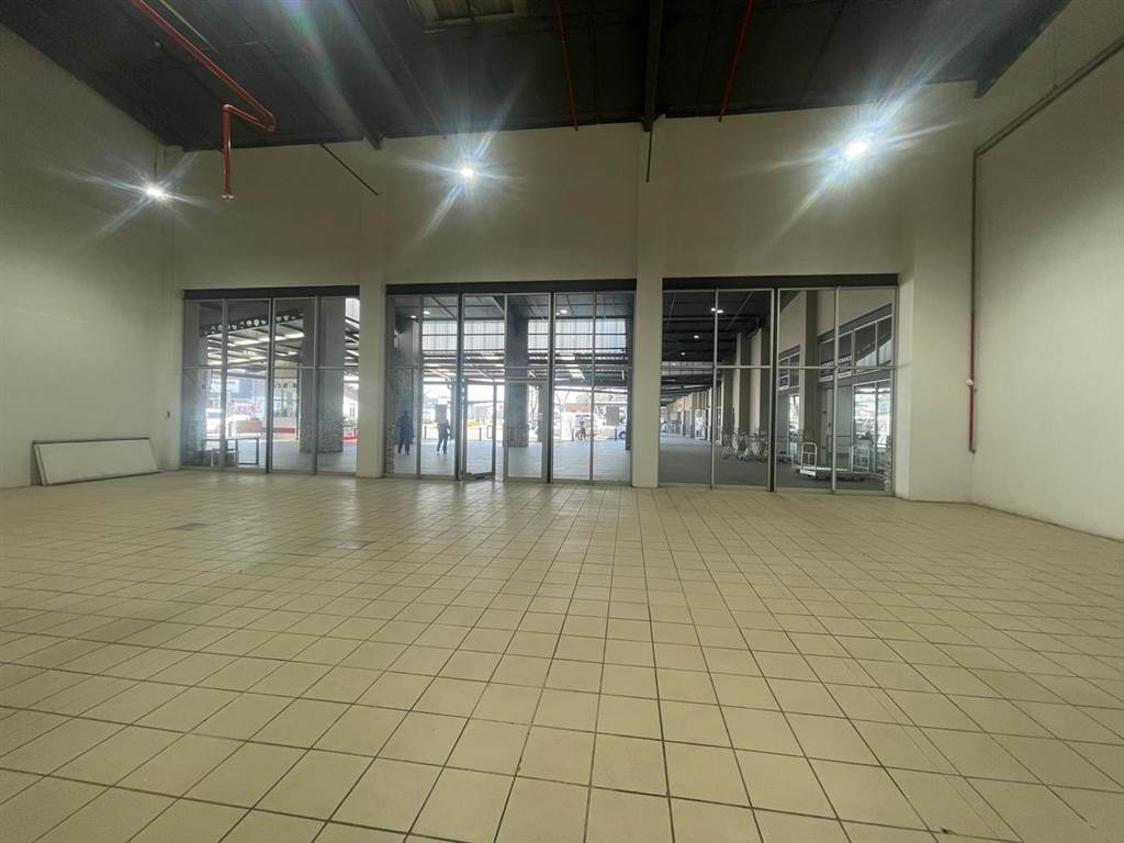 520  m² Commercial space in Bardene photo number 6