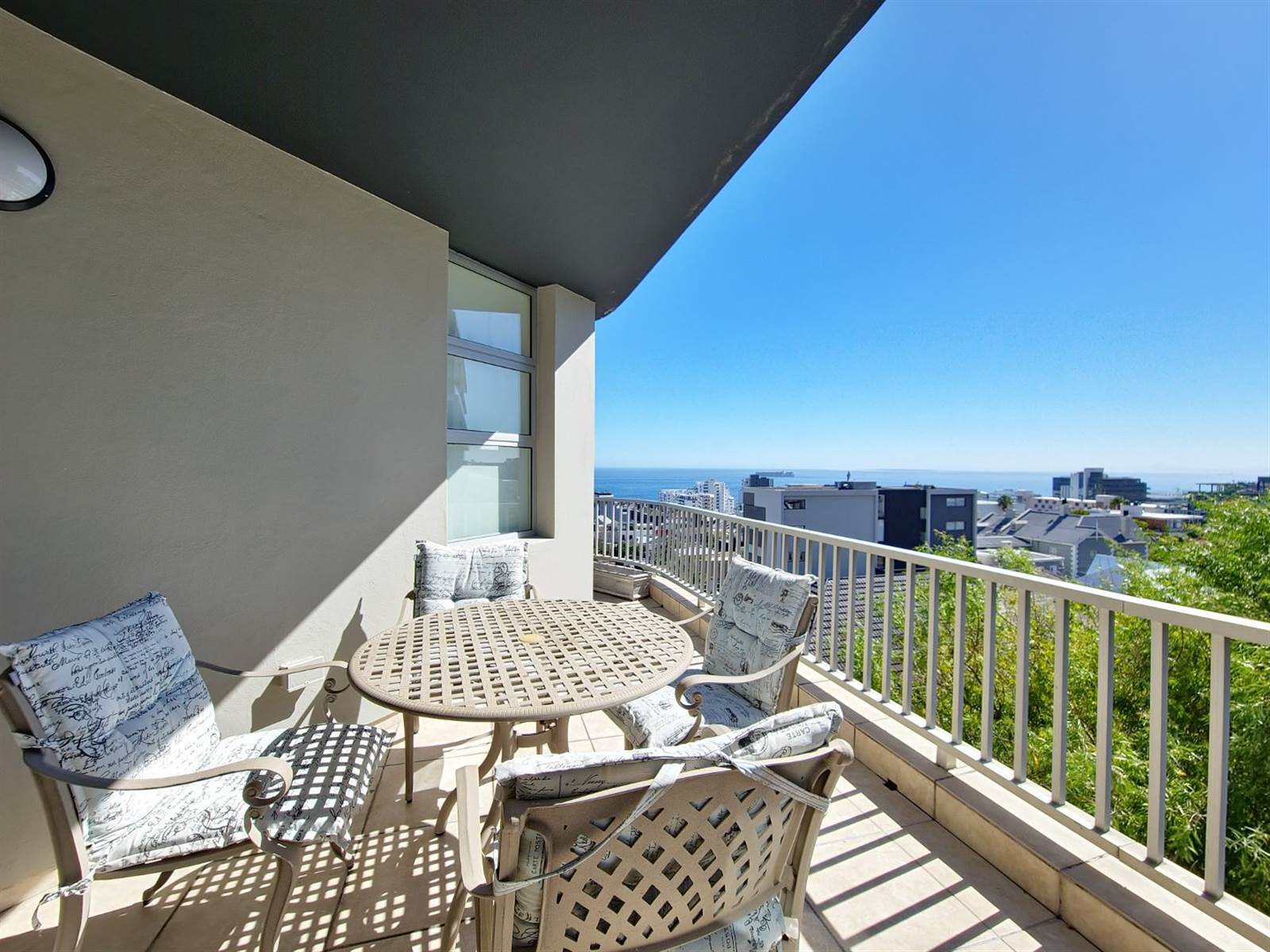 2 Bed Apartment in Bantry Bay photo number 24