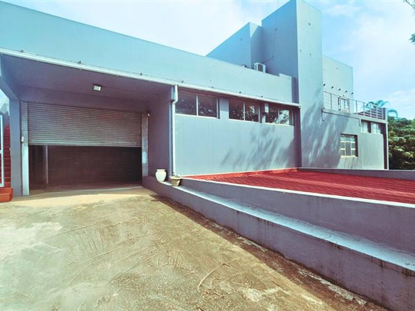 750 m² Industrial space 750 m² Industrial space