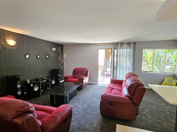 1 Bedroom House 1 Bedroom House