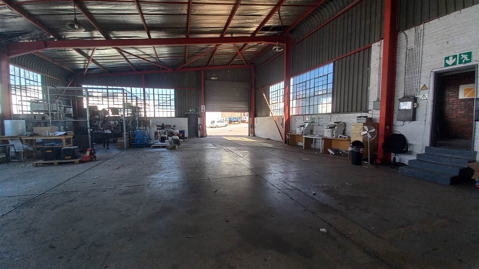 326  m² Industrial space in Bartlett photo number 4