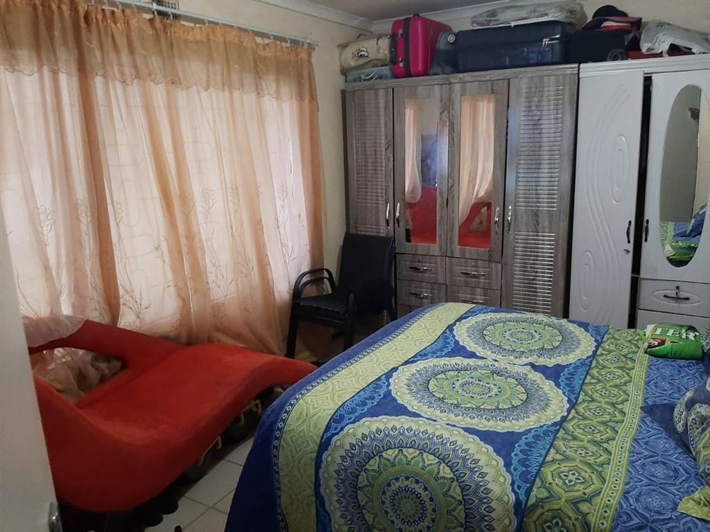 2 Bed House in Esikhawini photo number 6