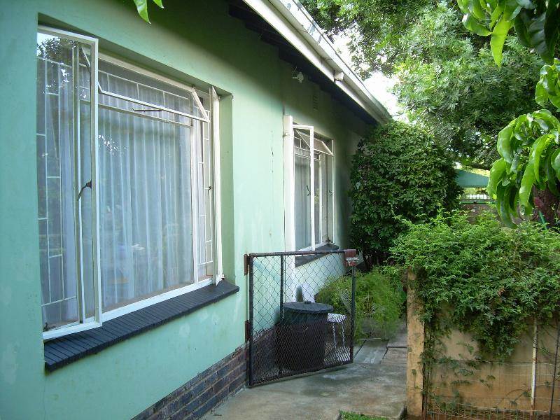 3 Bed House in Rustenburg photo number 8