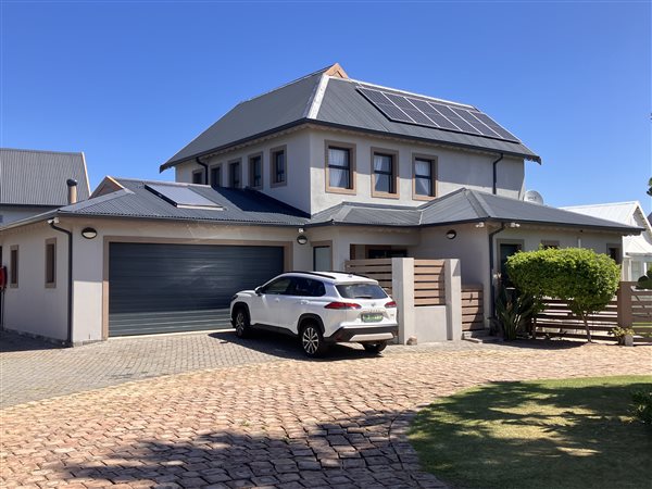 3 Bedroom House 3 Bedroom House