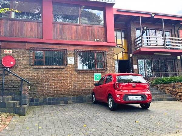 380  m² Commercial space