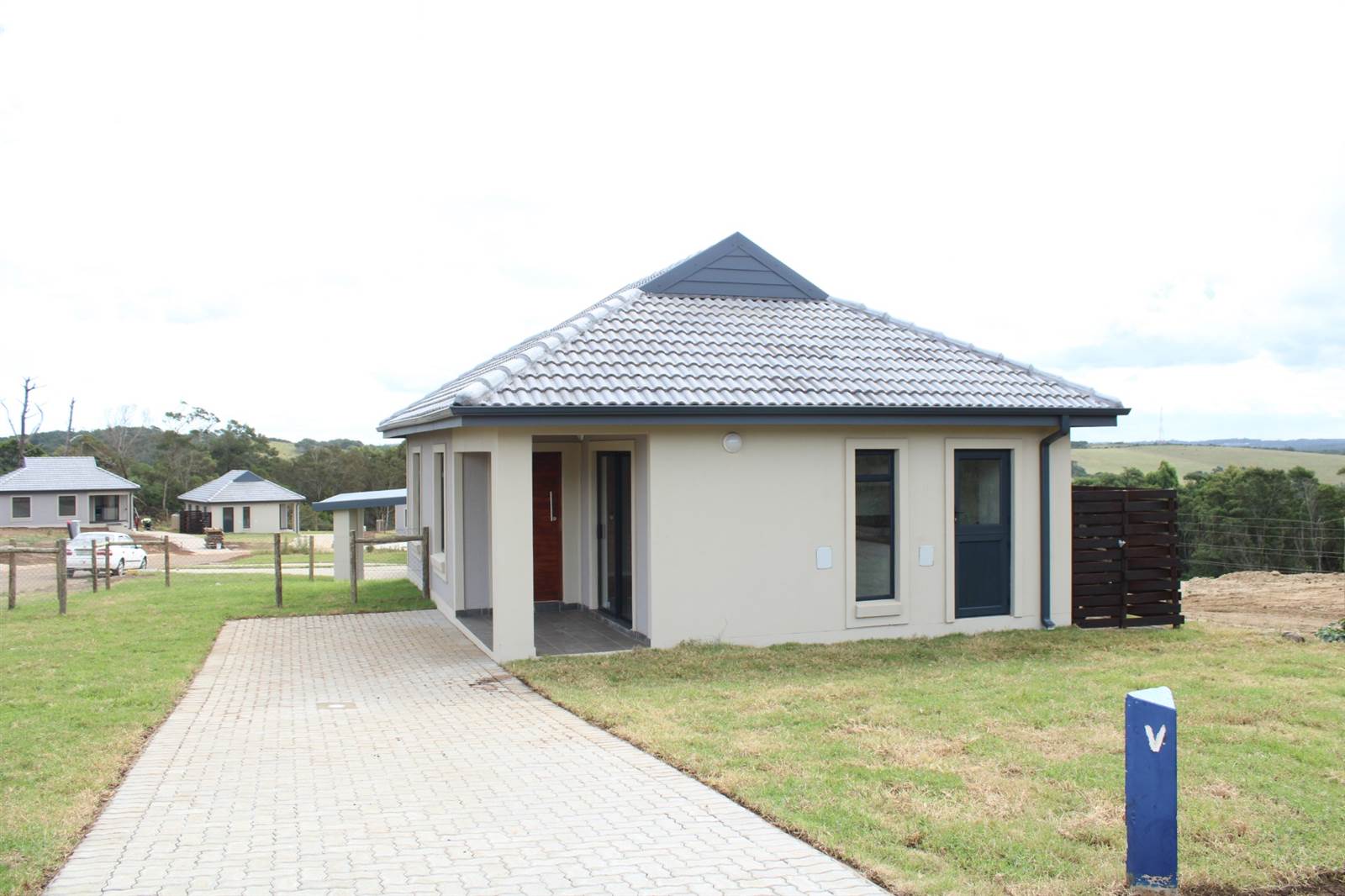 3 Bed House in Kidds Beach photo number 12