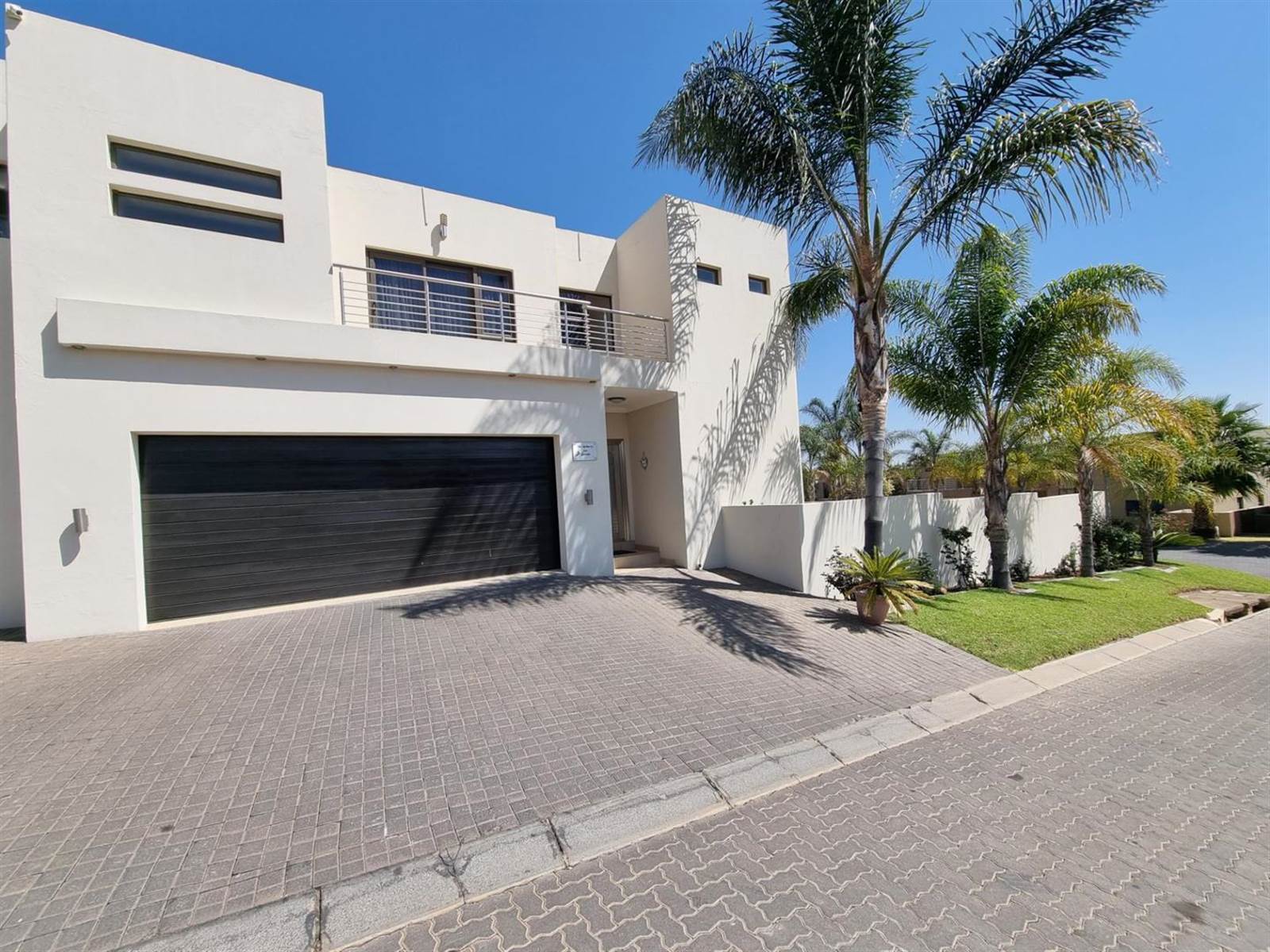7 Bed House in Kyalami photo number 8