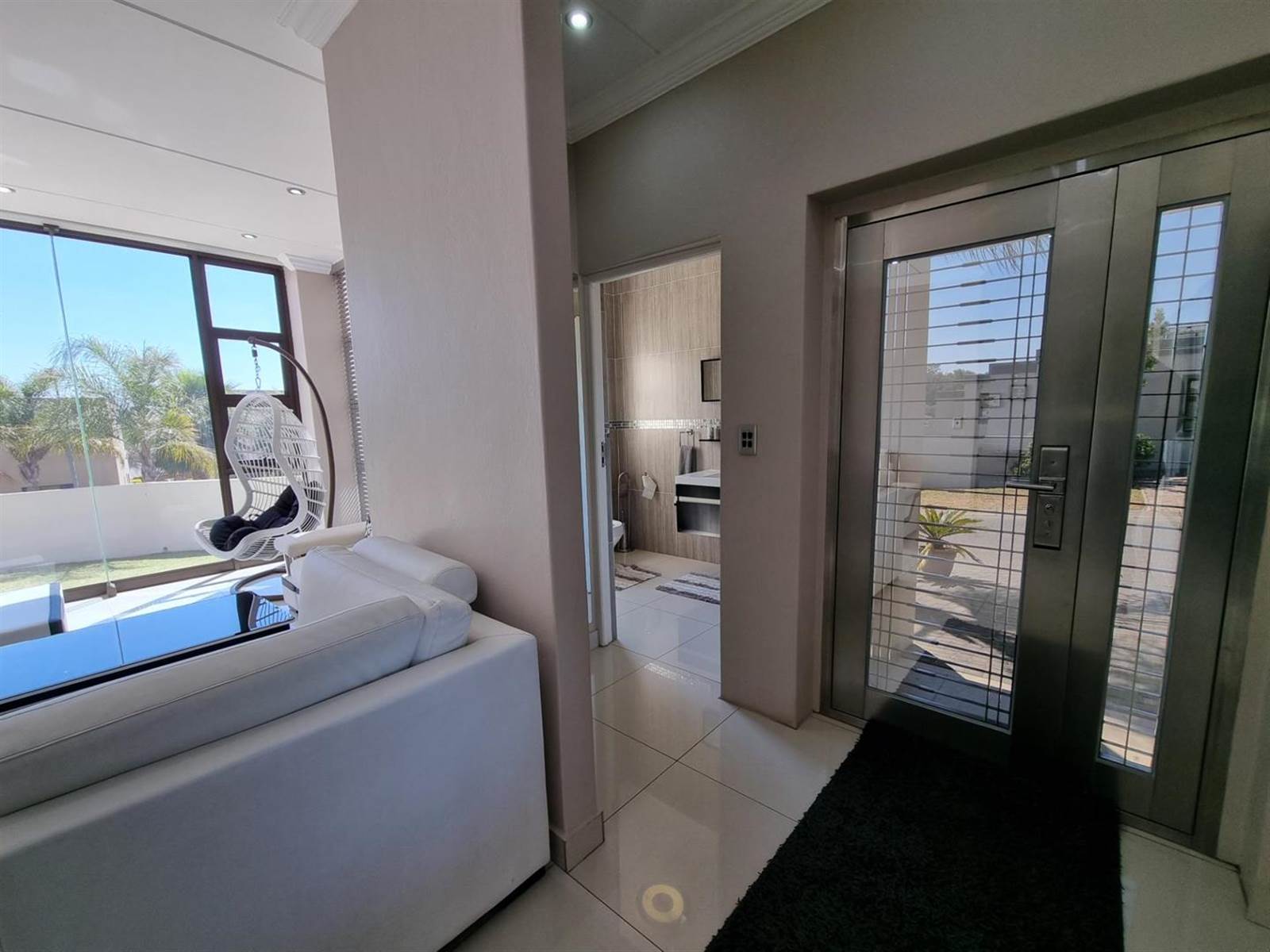 7 Bed House in Kyalami photo number 25