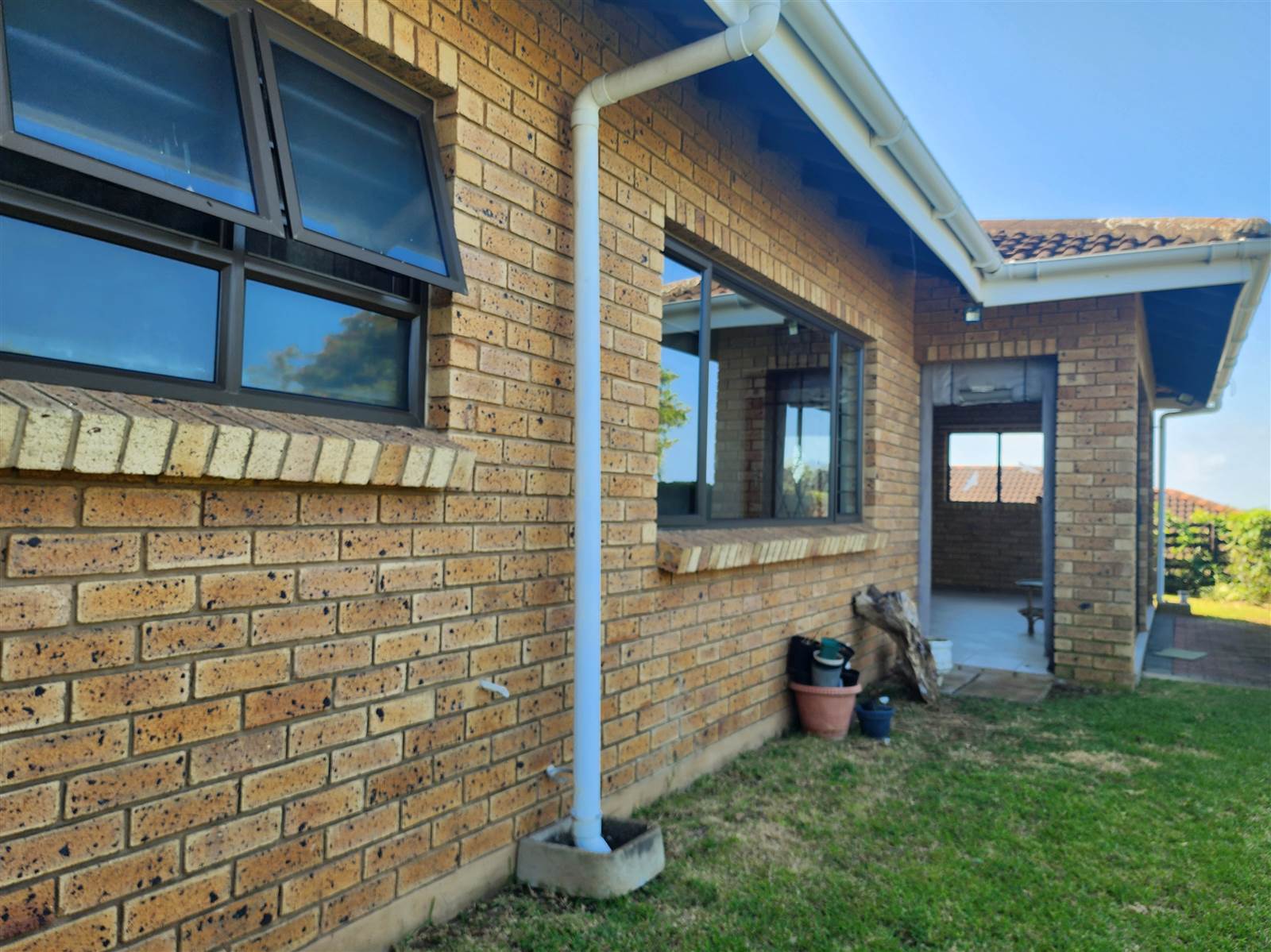 3 Bed Townhouse in Scottburgh Central photo number 24