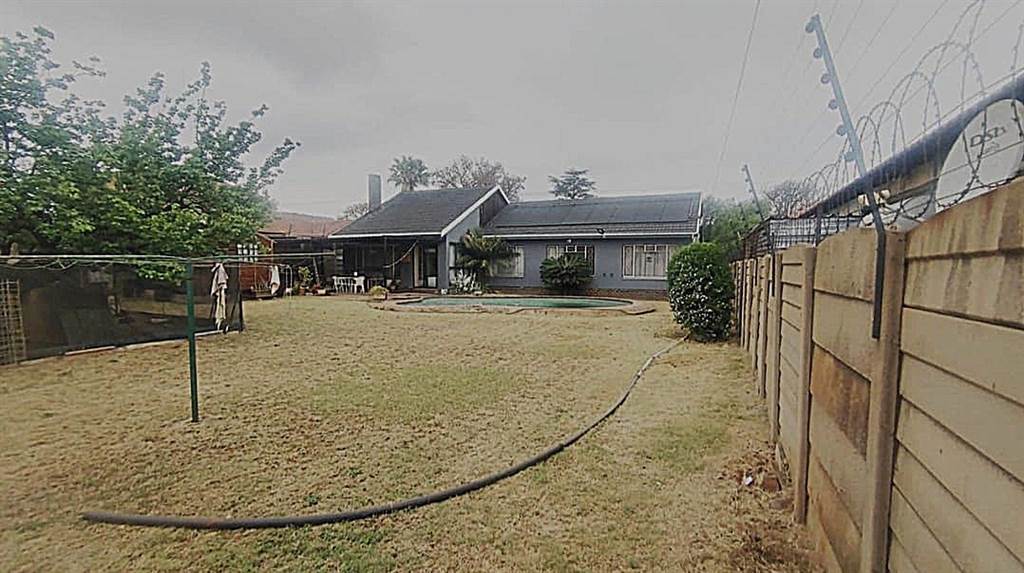 3 Bed House in Roodekop photo number 6