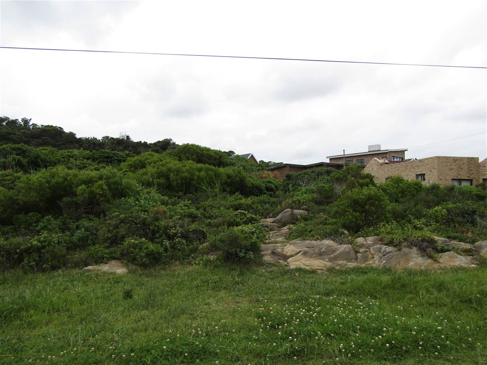722 m² Land available in Oyster Bay photo number 2